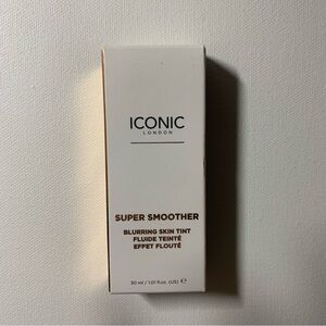 Iconic London warm tan foundation